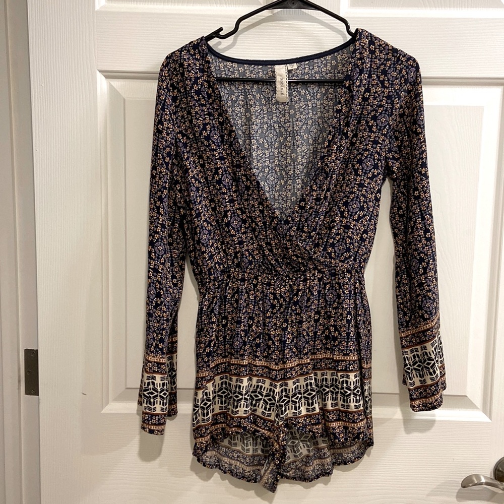 Long sleeve romper size Small